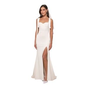 Lulu's Elegant White Wedding Dress